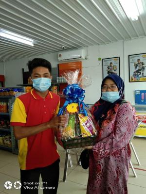 Pemenang cabutan bertuah BURAQ OIL GUNUNG SEMANGGOL