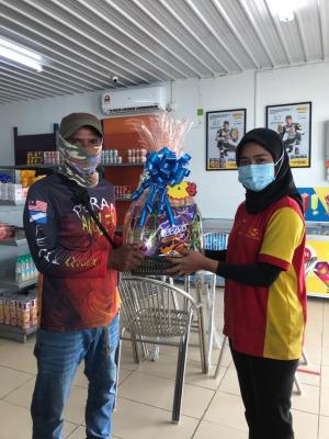 Pemenang cabutan bertuah BURAQ OIL GUNUNG SEMANGGOL