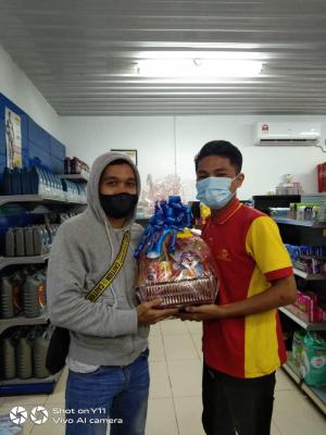 Pemenang cabutan bertuah BURAQ OIL GUNUNG SEMANGGOL