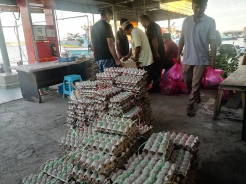 CSR Program under SS Petroleum; Giving essential food to 400 customers of Buraqoil at Semporna, Sabah